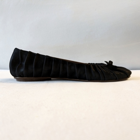Zara. Flats. Black. Size 37 - Picture 7 of 16